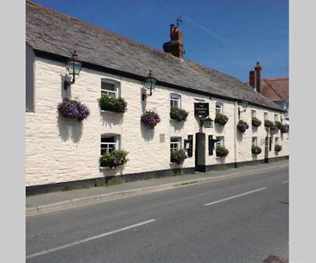 The Farmers Arms Saint Merryn Exteriér fotografie